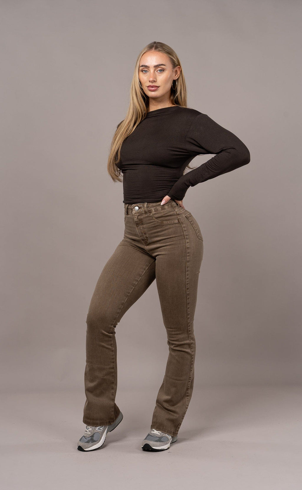 Vaqueros Acampanados Pastel - Marrón