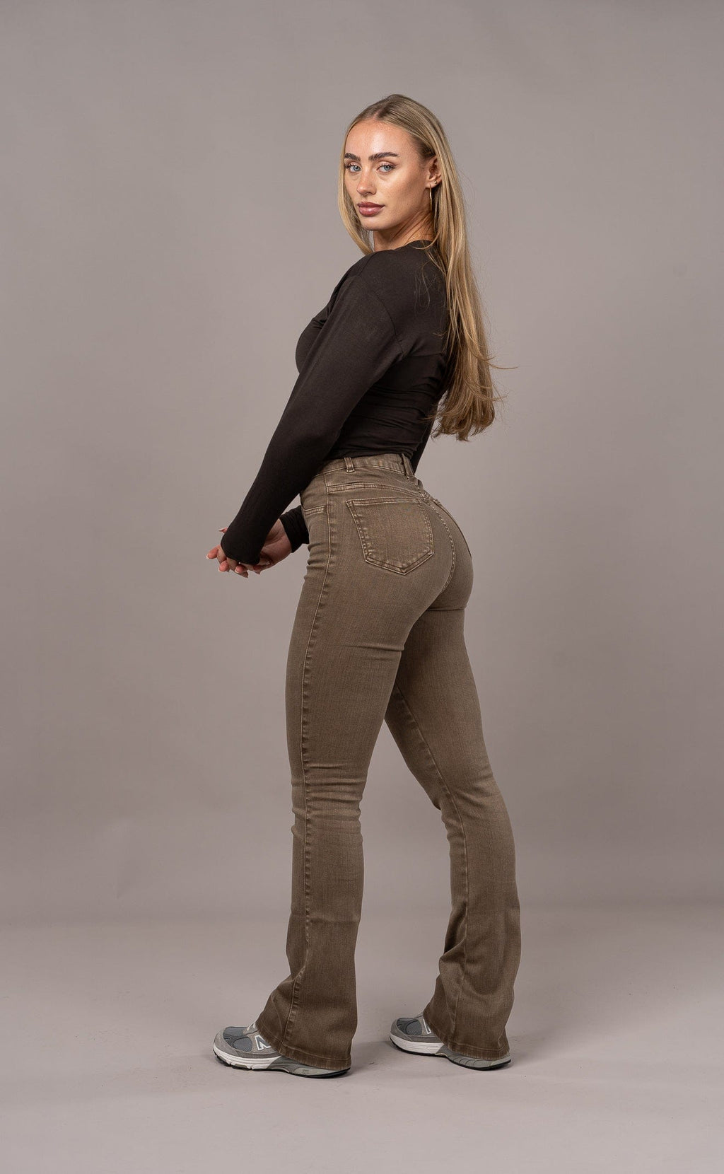 Vaqueros Acampanados Pastel - Marrón