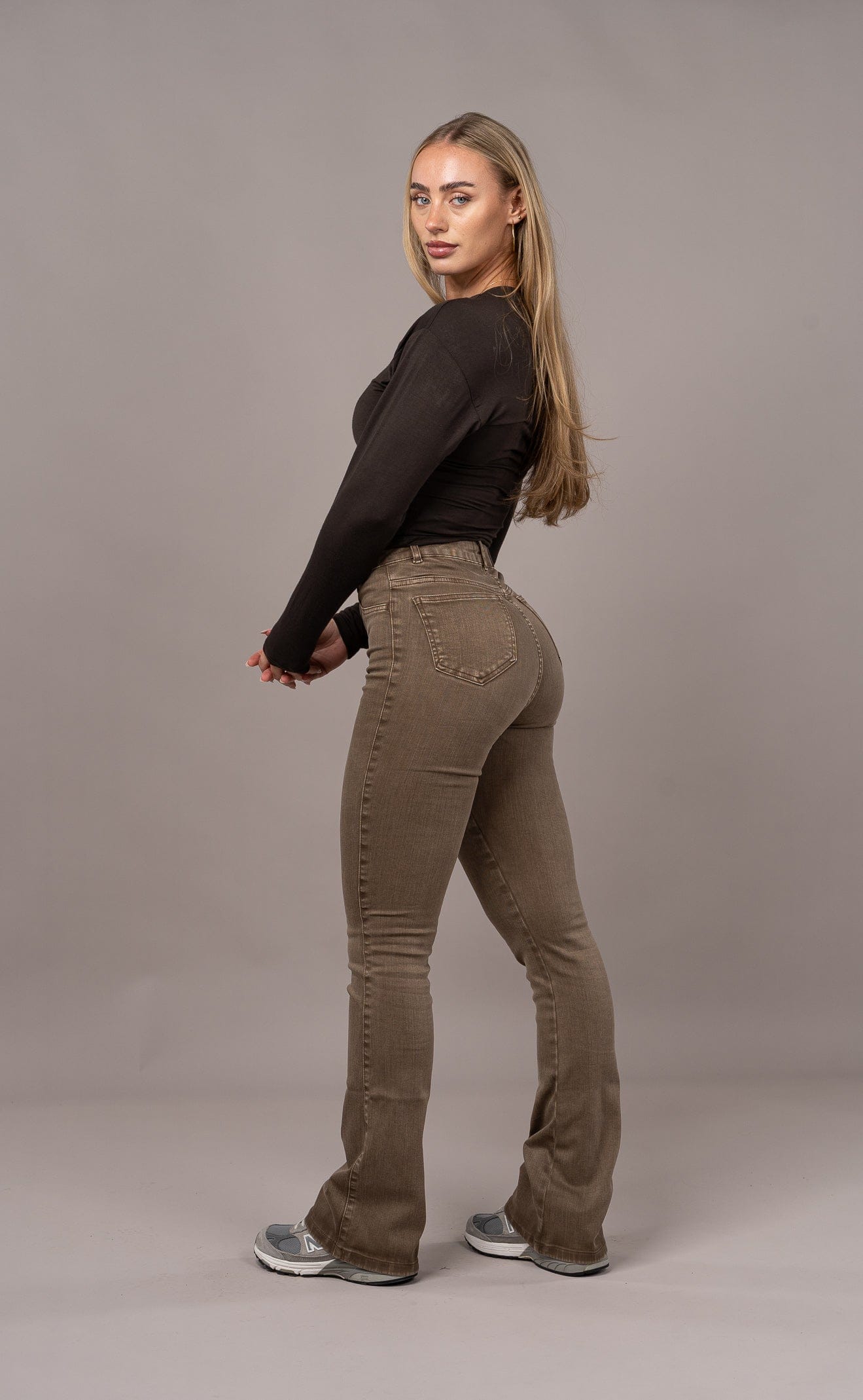 Vaqueros Acampanados Pastel - Marrón