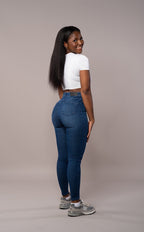 Vaquero con ajuste favorecedor - Azul Espacial