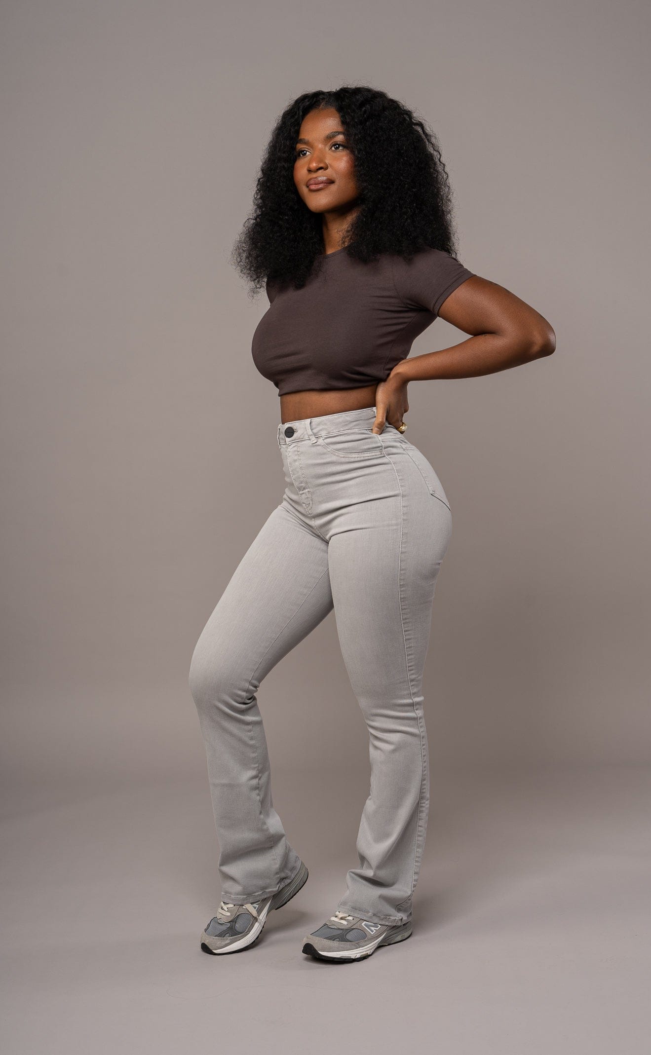 Vaqueros Acampanados Pastel - Gris Ceniza